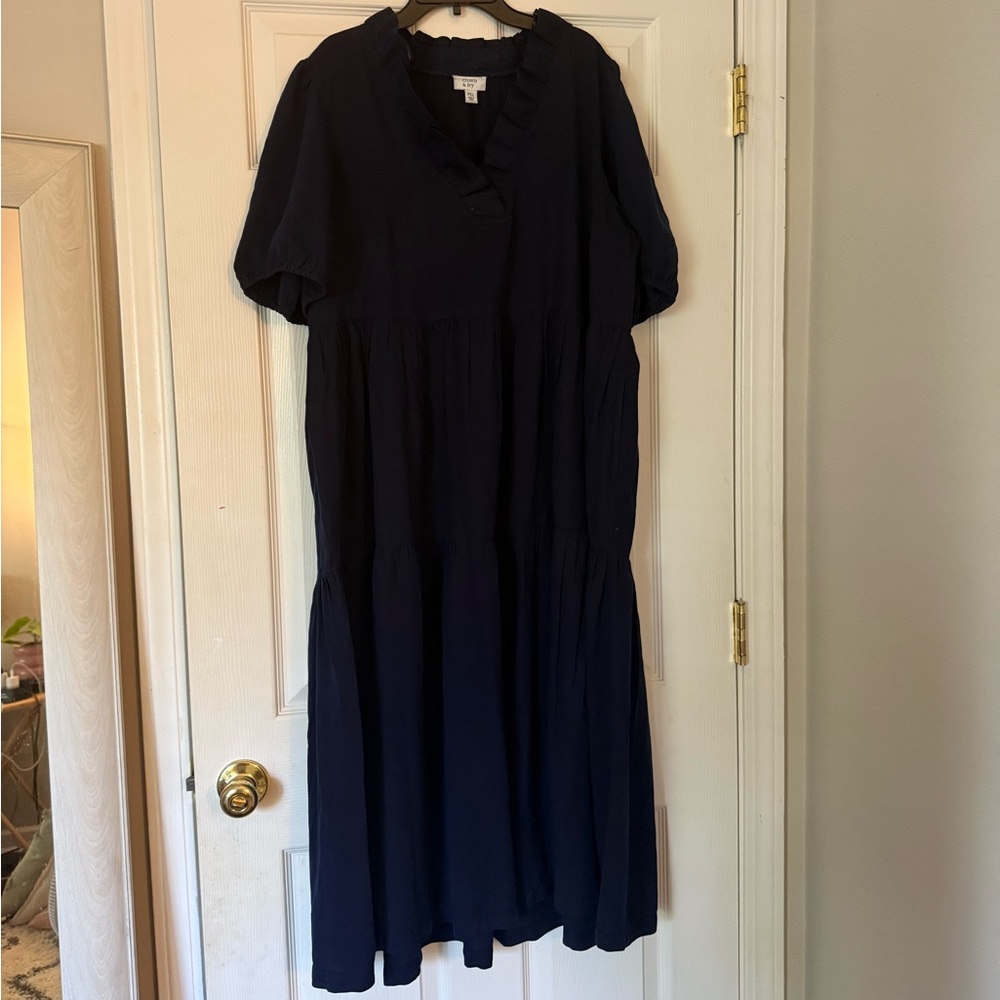 Crown & Ivy Black Puff Sleeve Midi Dress